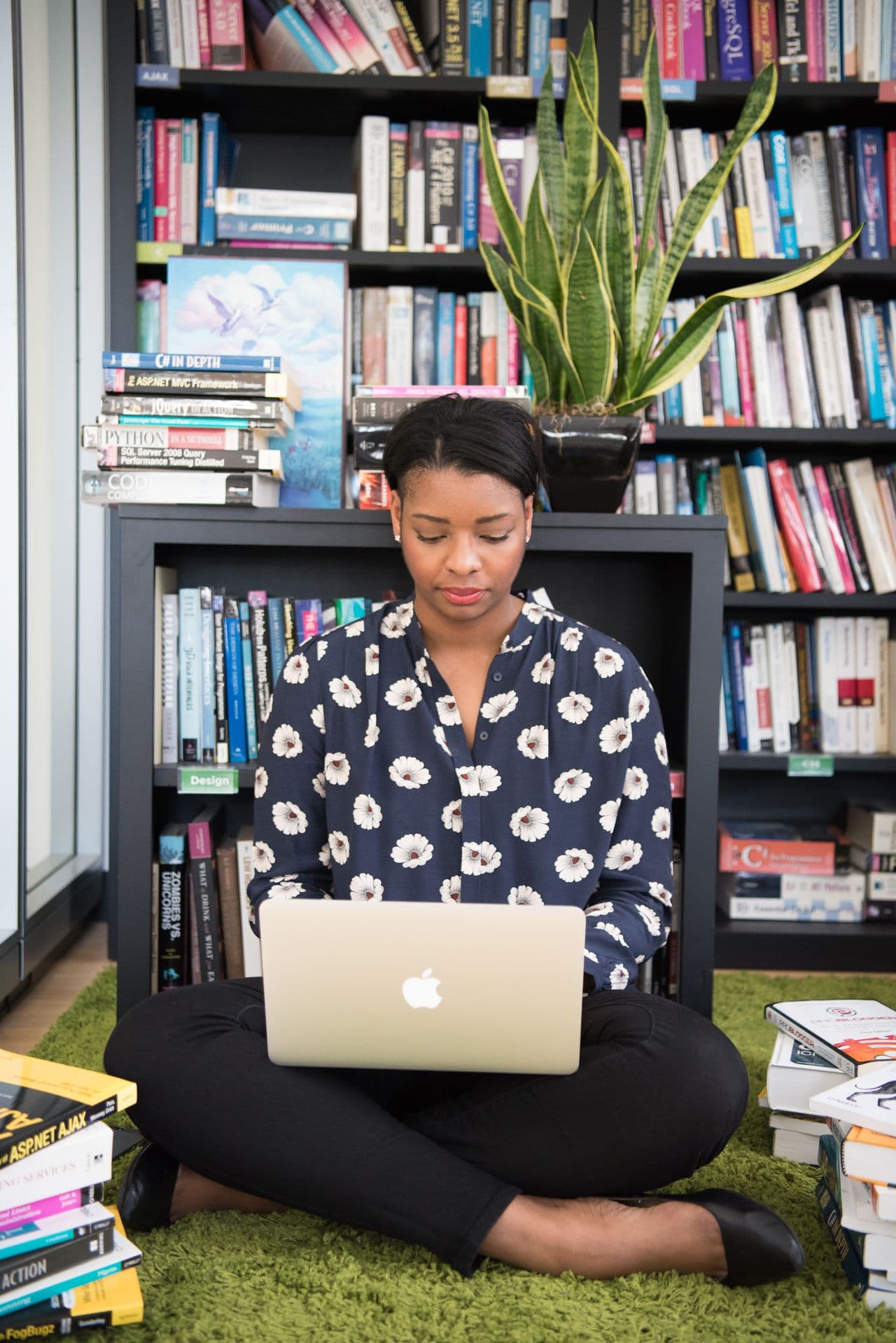 A professional studying an online mediation training program.